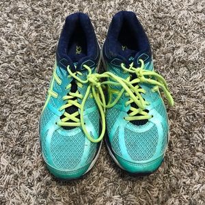 Running shoes